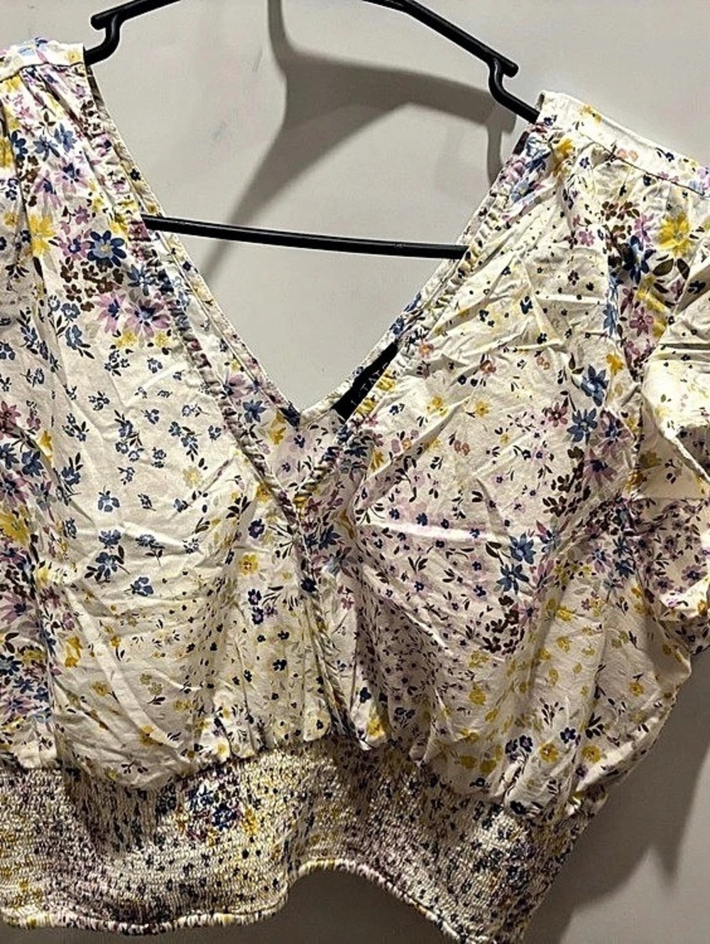 1.STATE Floral Ruffle Blouse in White & Multi Large
